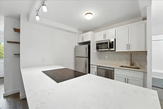 $339,000 | 100 Manhattan Avenue, Unit 416, Union City, NJ 07087