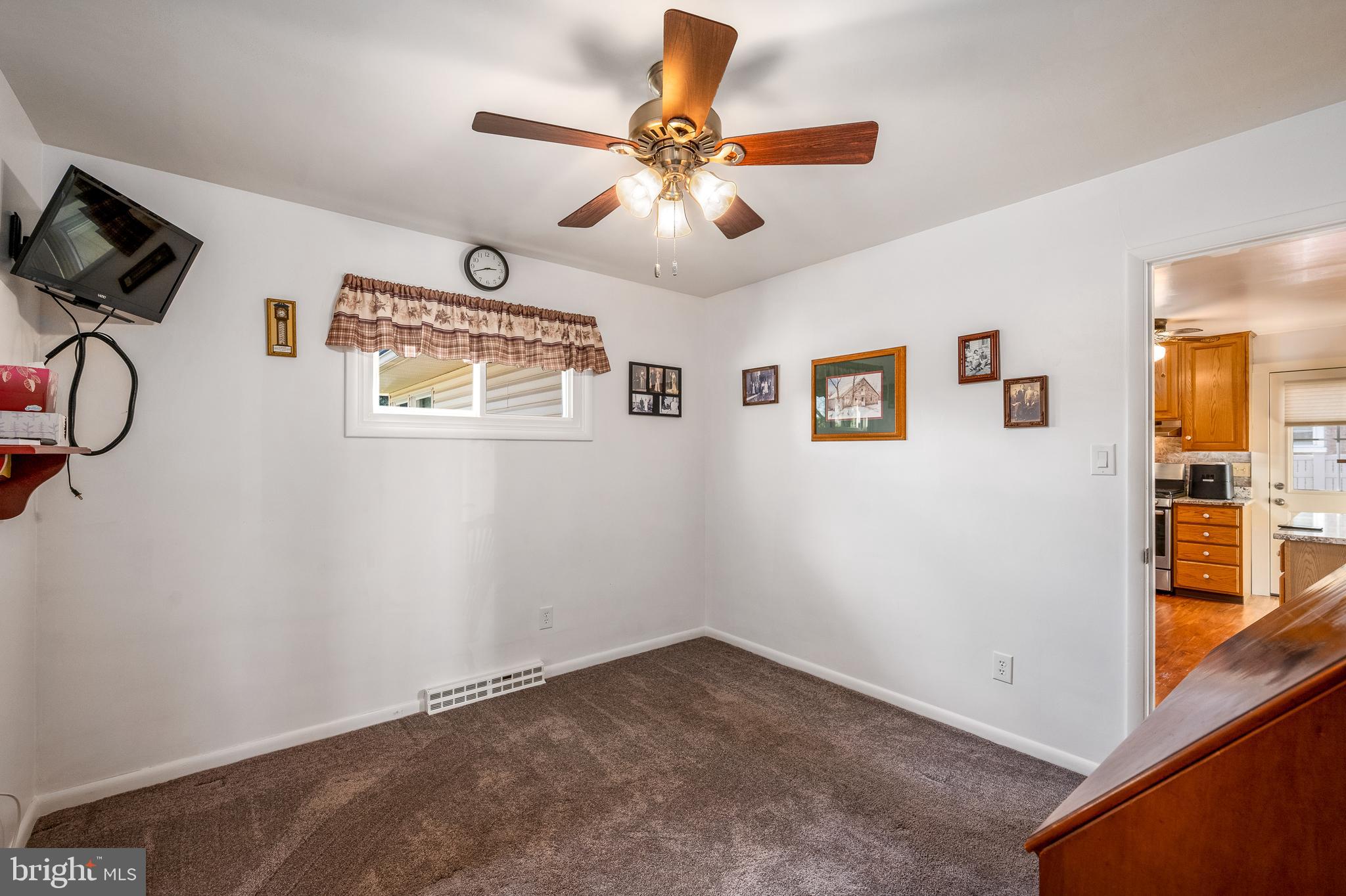 2104 Sun Valley Road Lancaster, PA 17603 - Photo 11 of 24