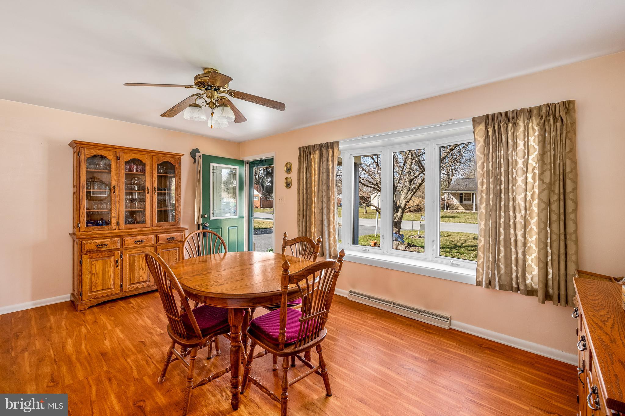 2104 Sun Valley Road Lancaster, PA 17603 - Photo 4 of 24