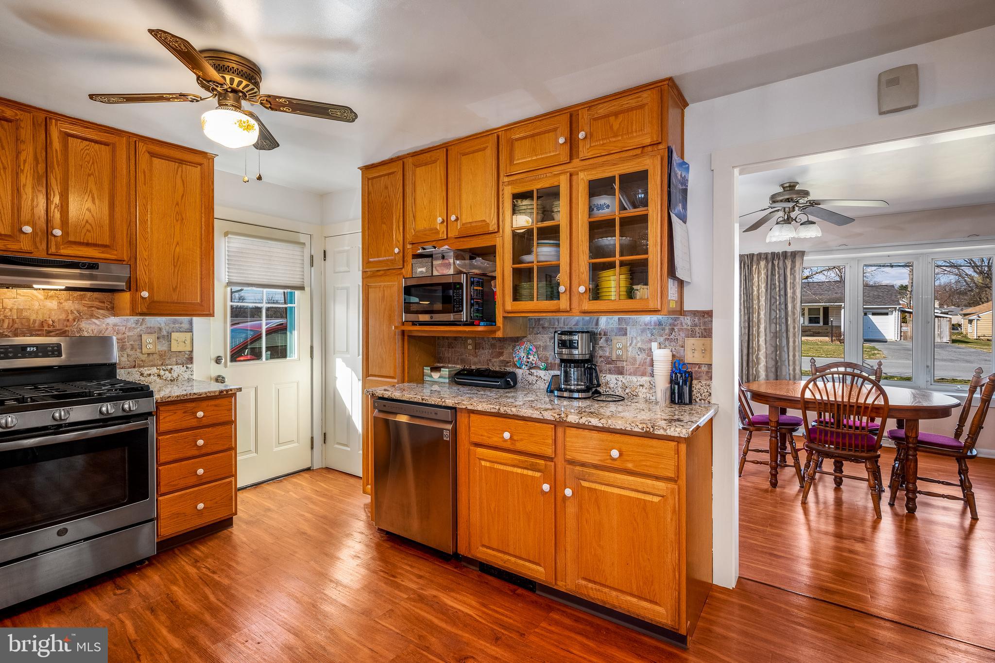 2104 Sun Valley Road Lancaster, PA 17603 - Photo 5 of 24