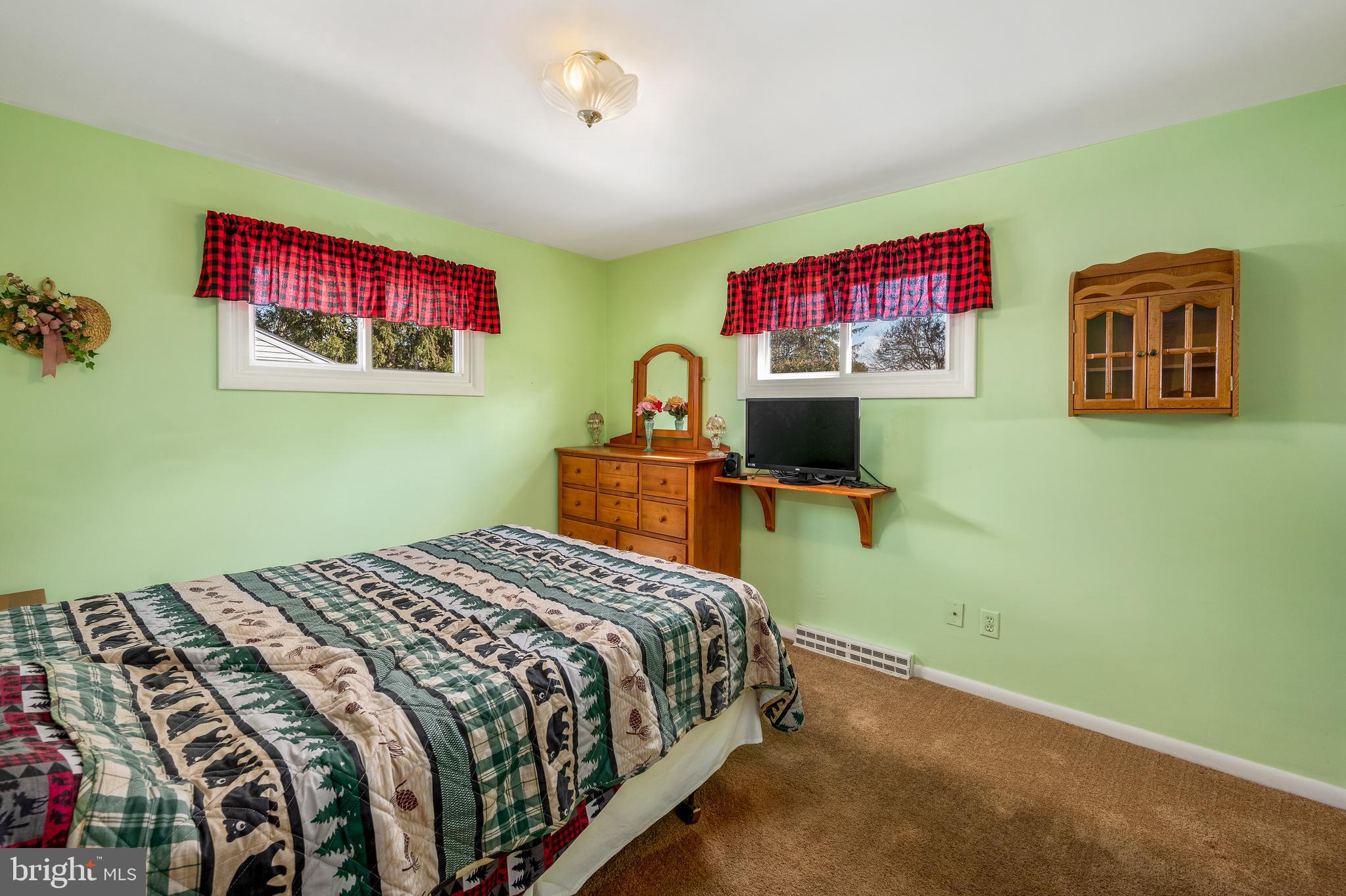 2104 Sun Valley Road Lancaster, PA 17603 - Photo 9 of 24