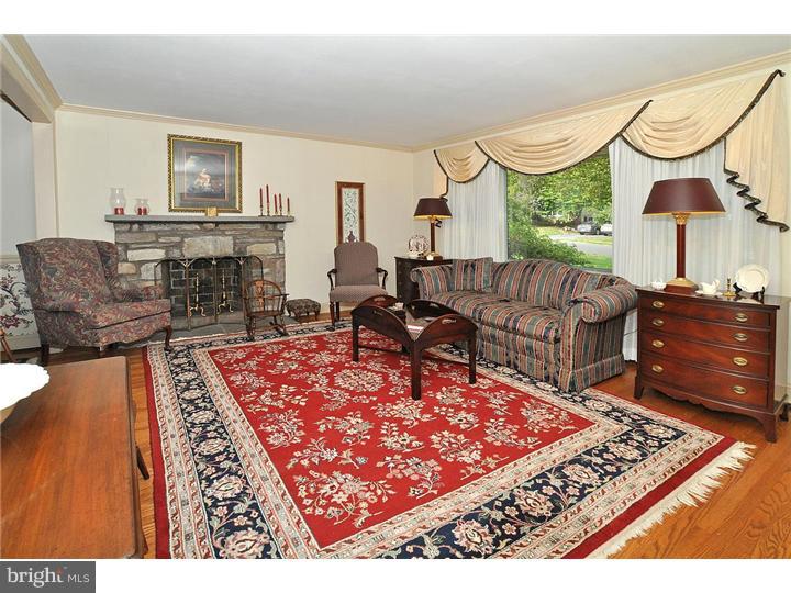314 Garden Road Oreland, PA 19075 - Photo 4 of 22 Gallery Image 4