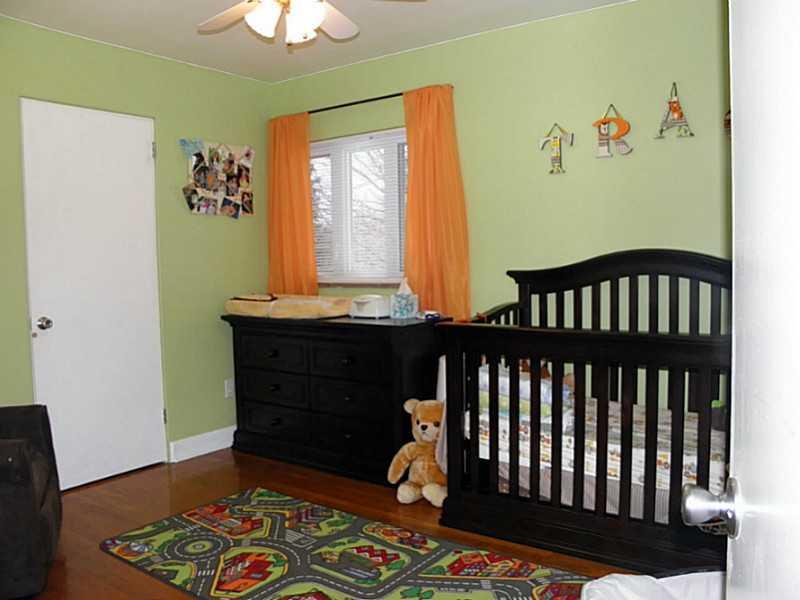 5742 Phillips Road Gibsonia, PA 15044 - Photo 11 of 23 Bedroom.