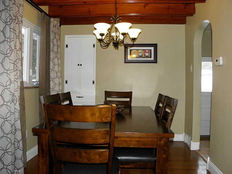 5742 Phillips Road Gibsonia, PA 15044 - Photo 5 of 23 Dining Room.