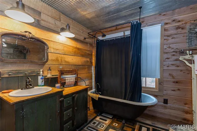 $799,900 | 8685 State Rte AD, Dora, MO 65637