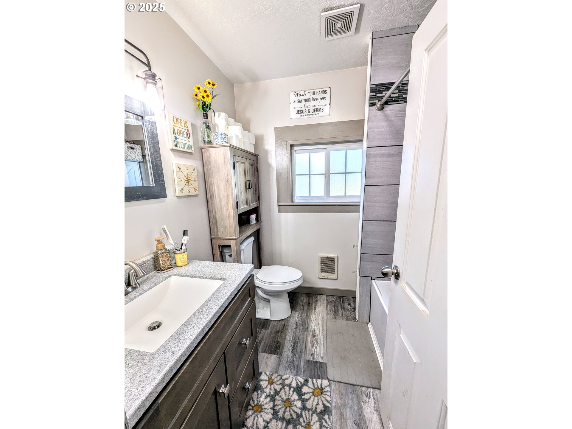 362 South 4th Street Union, OR 97883 - Photo 10 of 19 a bathroom with a sink a toilet and shower