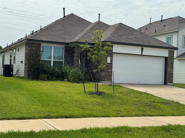 $1,695 | 305 Black Bear Drive, Huntsville, TX 77320