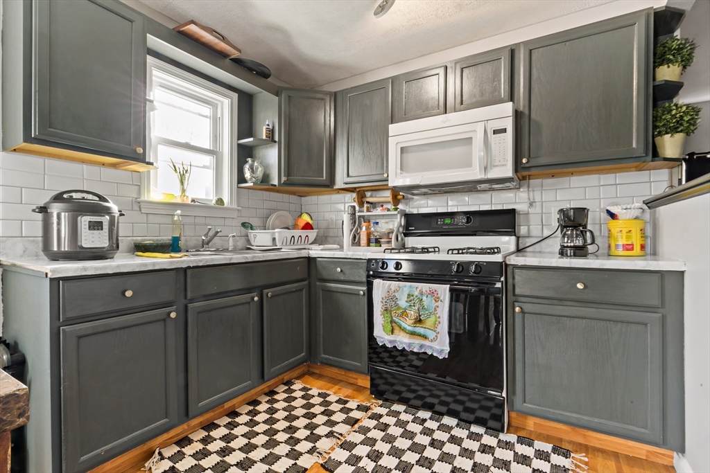 163 Warren Street Fall River, MA 02721 - Photo 30 of 39 Gallery Image 30