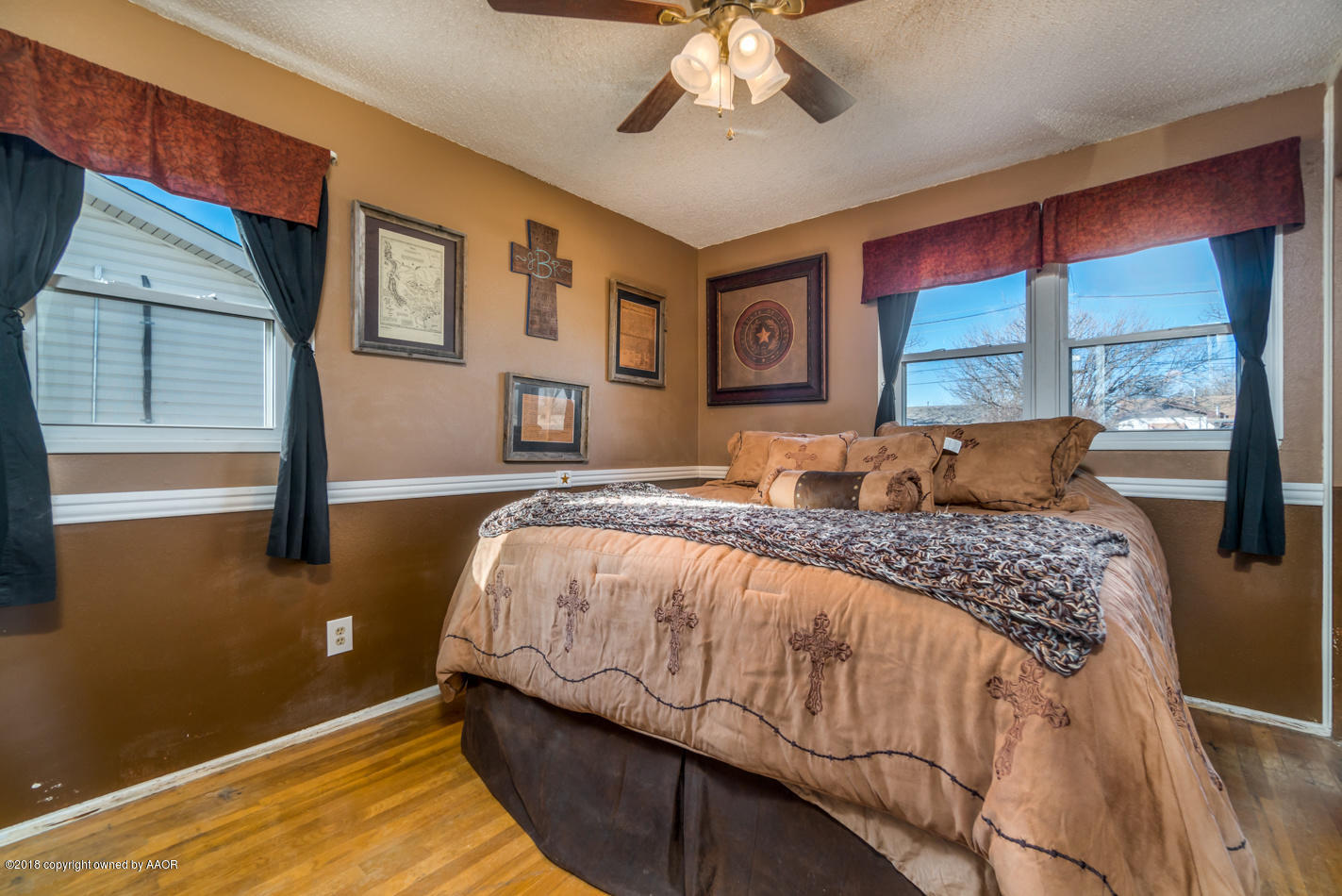 5104 Crockett Street Amarillo, TX 79110 - Photo 11 of 16 Master Bedroom