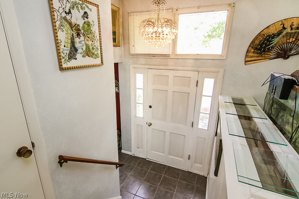 14365 Caves Road Novelty, OH 44072 - Photo 4 of 30 Gallery Image 4