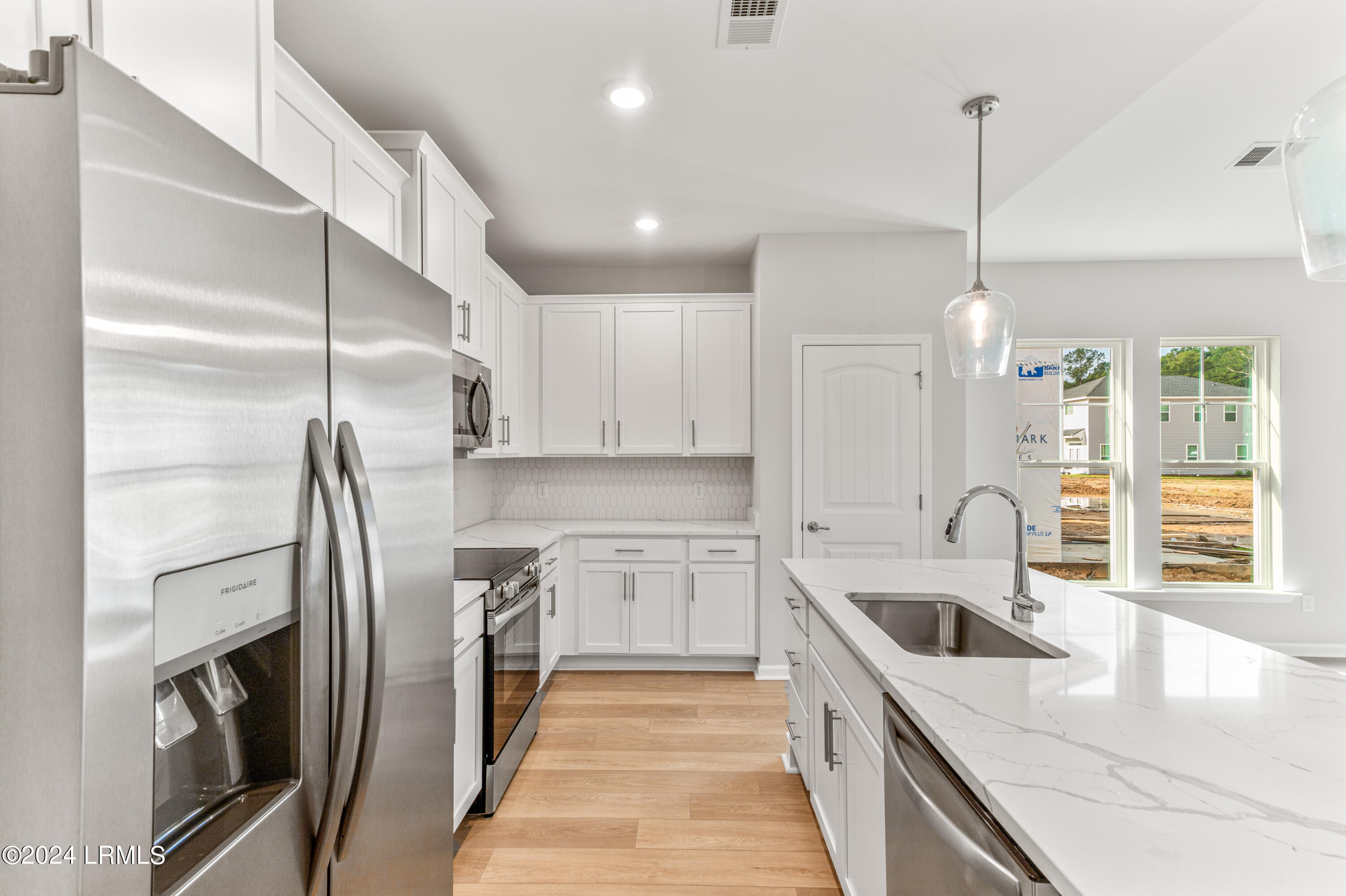 551 Sawmill Road Hardeeville, SC 29927 - Photo 3 of 17 kitchen