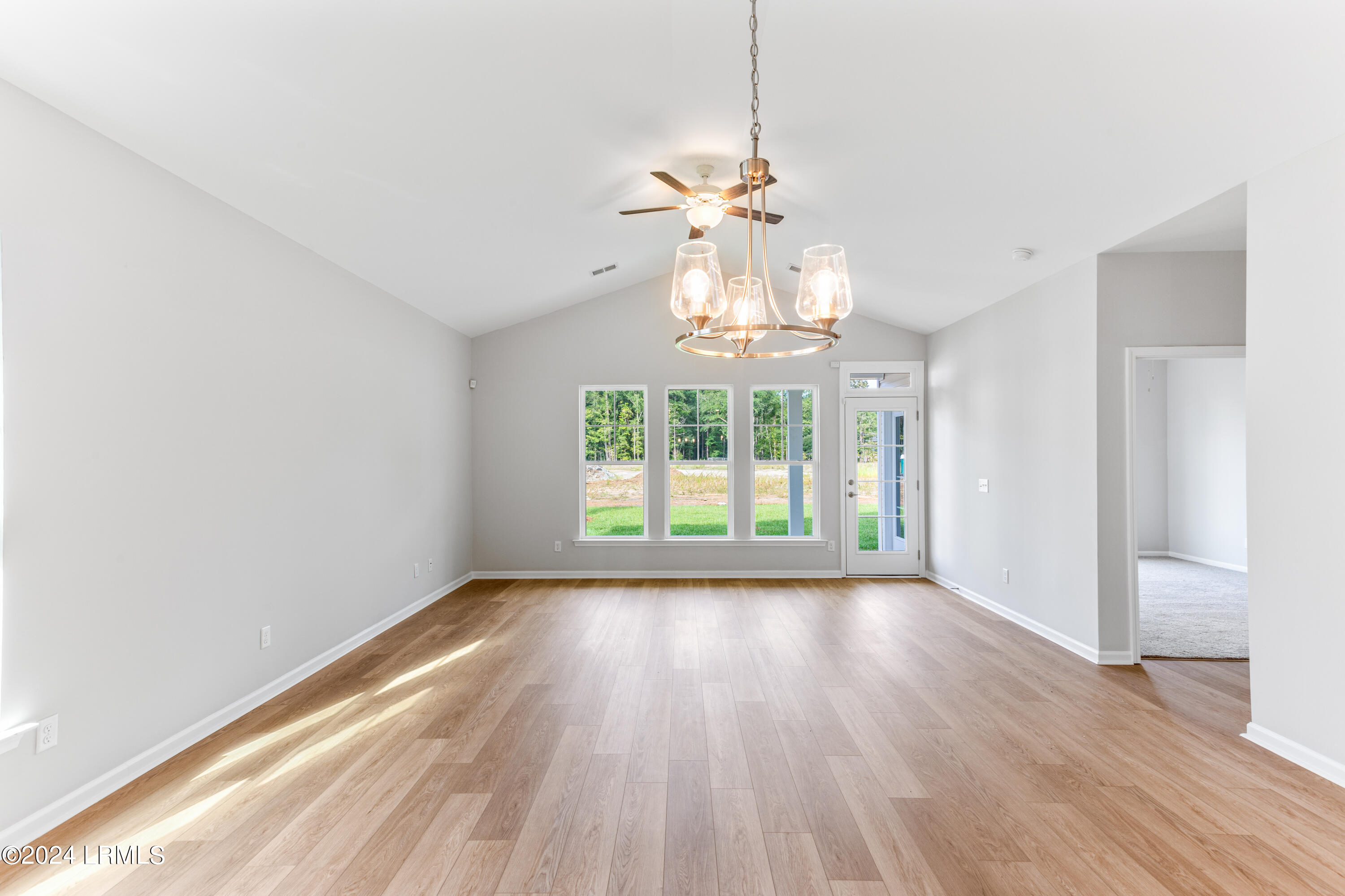 551 Sawmill Road Hardeeville, SC 29927 - Photo 7 of 17 family room