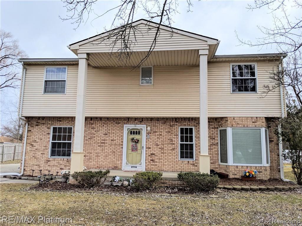 21706 Ruth Street Farmington Hills, MI 48336 - Photo 1 of 32