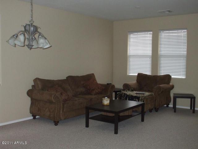 6920 West Carson Road Laveen, AZ 85339 - Photo 3 of 11 Living Room