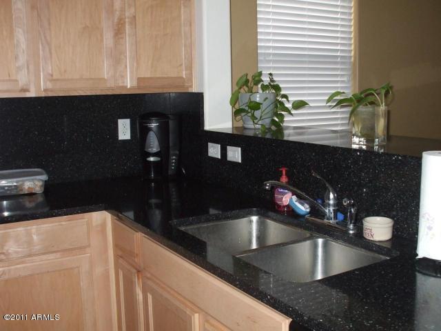 6920 West Carson Road Laveen, AZ 85339 - Photo 7 of 11 Kitchen