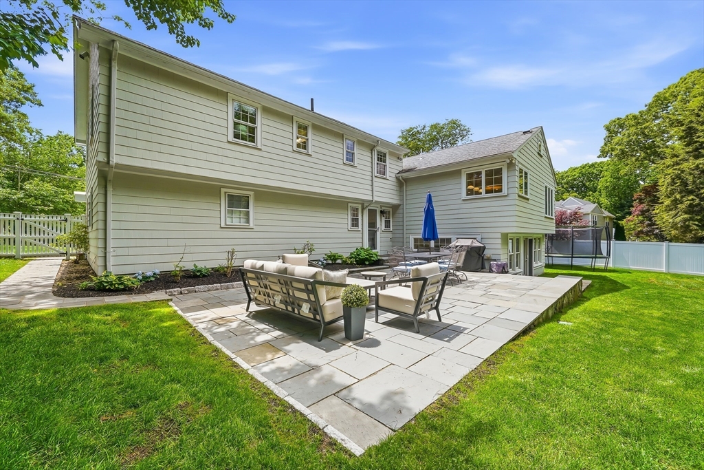 22 Hollywood Road Winchester, MA 01890 - Photo 34 of 39