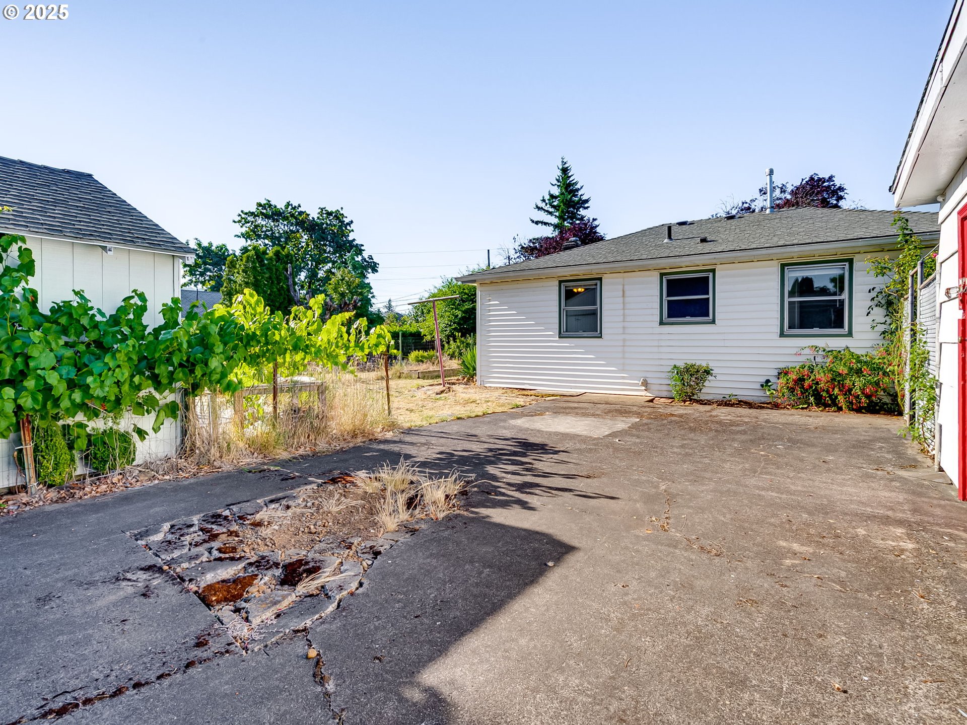 7515 Southeast Luther Road Portland, OR 97206 - Photo 39 of 45 Gallery Image 39