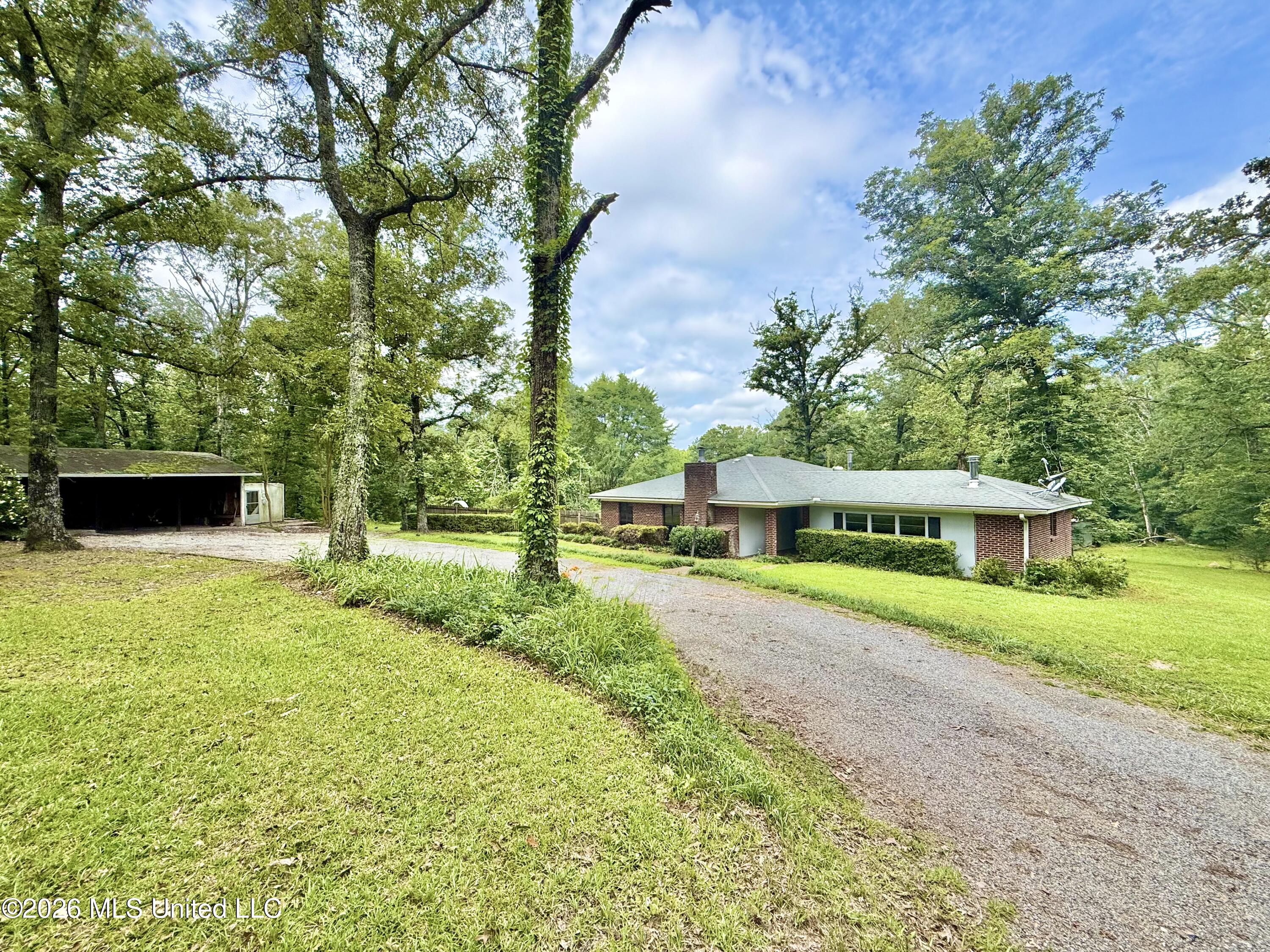 1019 Dry Grove Road Crystal Springs, MS 39059 - Photo 3 of 53 IMG_4378