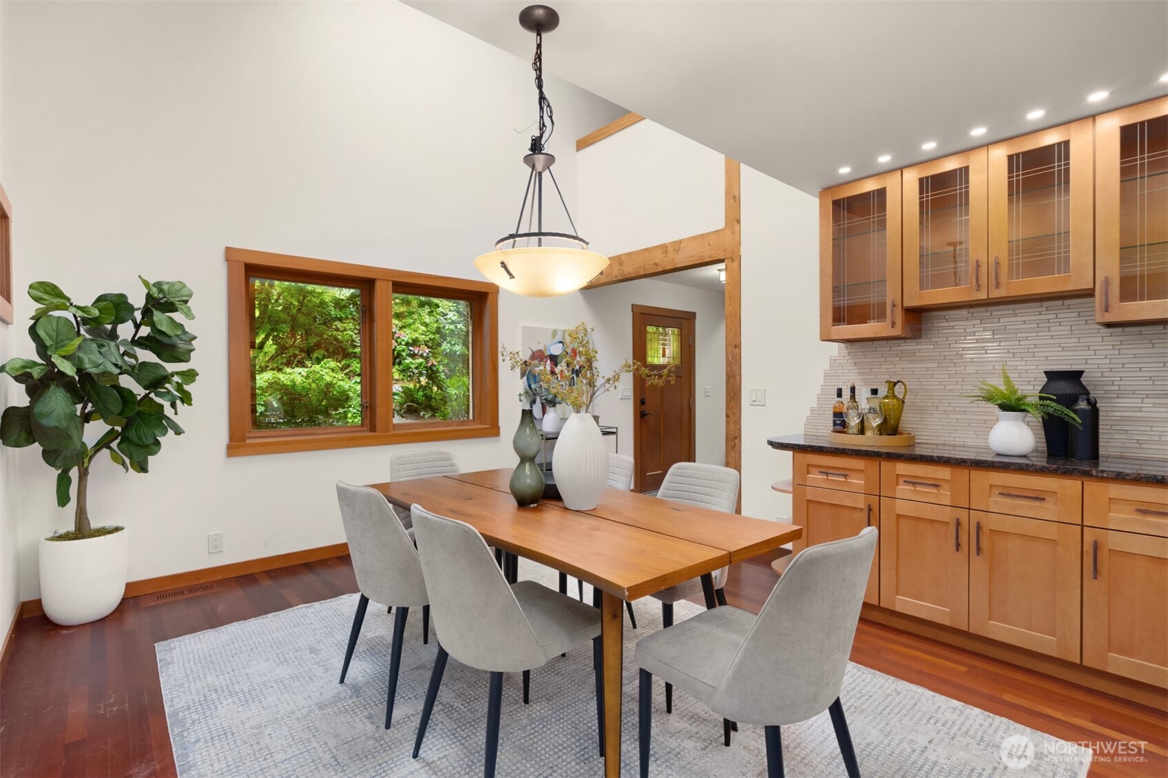 9641 Mandus Olson Road Northeast Bainbridge Island, WA 98110 - Photo 4 of 28