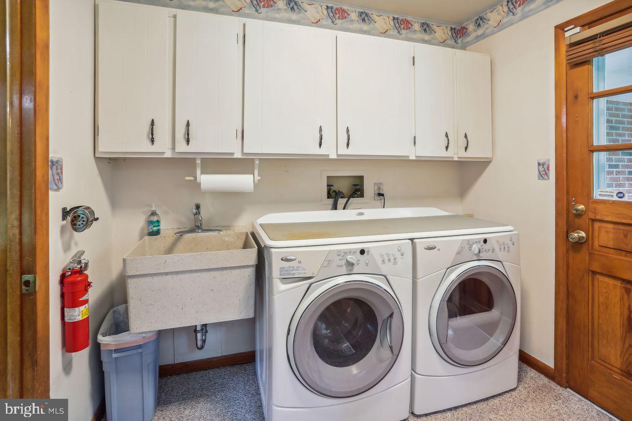 620 Southgate Road Aberdeen, MD 21001 - Photo 17 of 48 MAIN LEVEL LAUNDRY