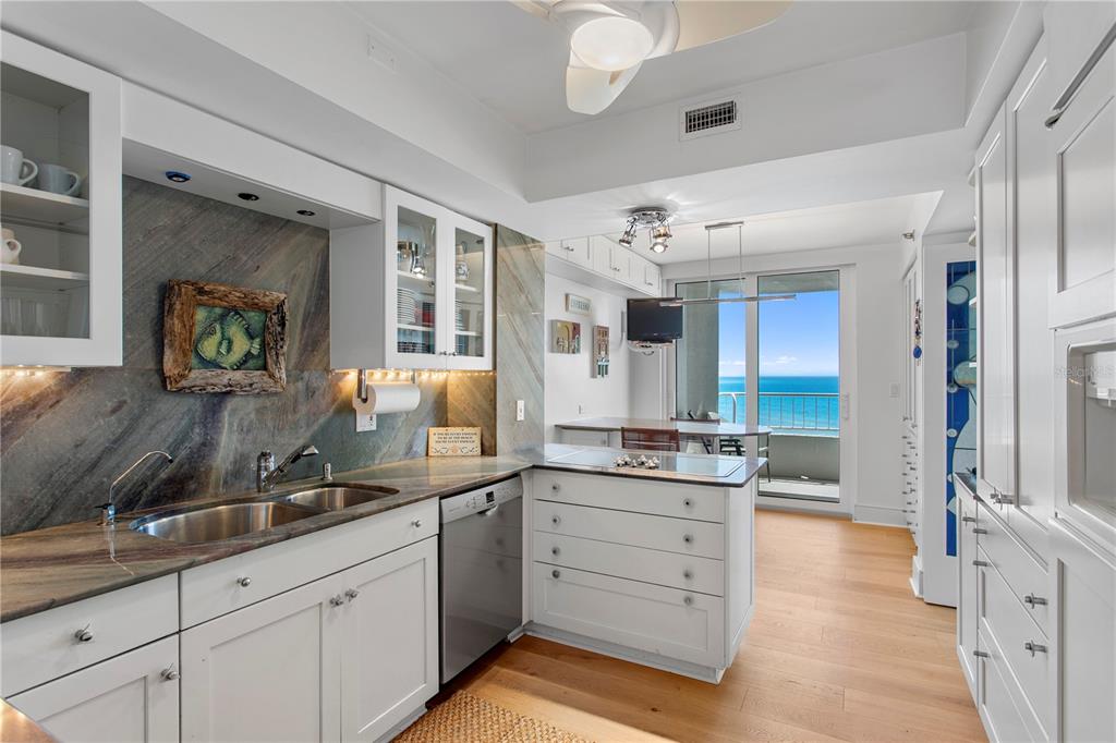 775 Longboat Club Road, Unit 808 Longboat Key, FL 34228 - Photo 13 of 41