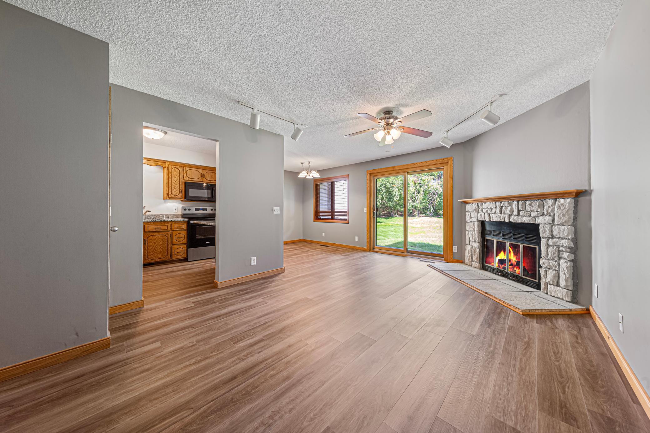 7250 Hunters Run Eden Prairie, MN 55346 - Photo 9 of 28 Gallery Image 9