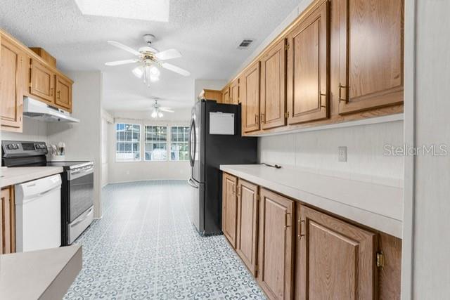 34124 Estates Lane Wesley Chapel, FL 33543 - Photo 13 of 33