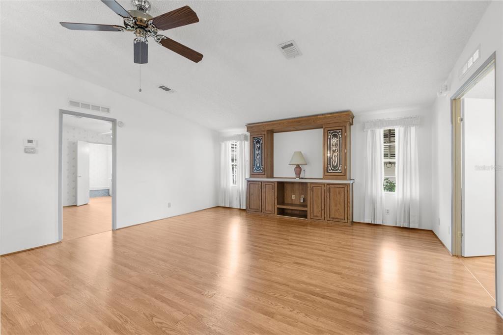 34124 Estates Lane Wesley Chapel, FL 33543 - Photo 15 of 33