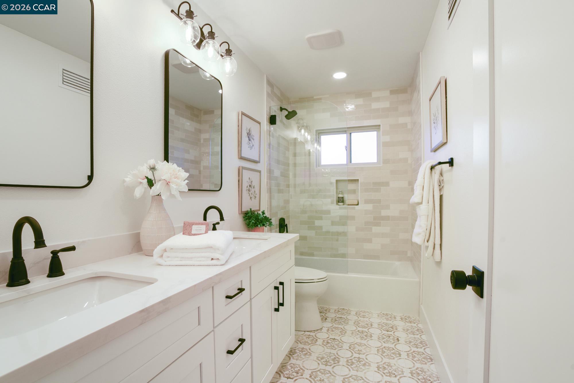 1543 Laverne Court Concord, CA 94521 - Photo 22 of 51