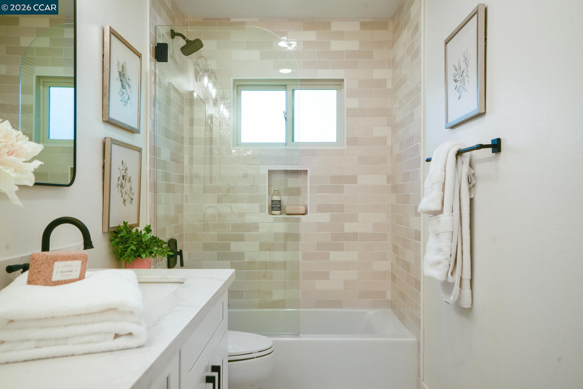 1543 Laverne Court Concord, CA 94521 - Photo 24 of 51