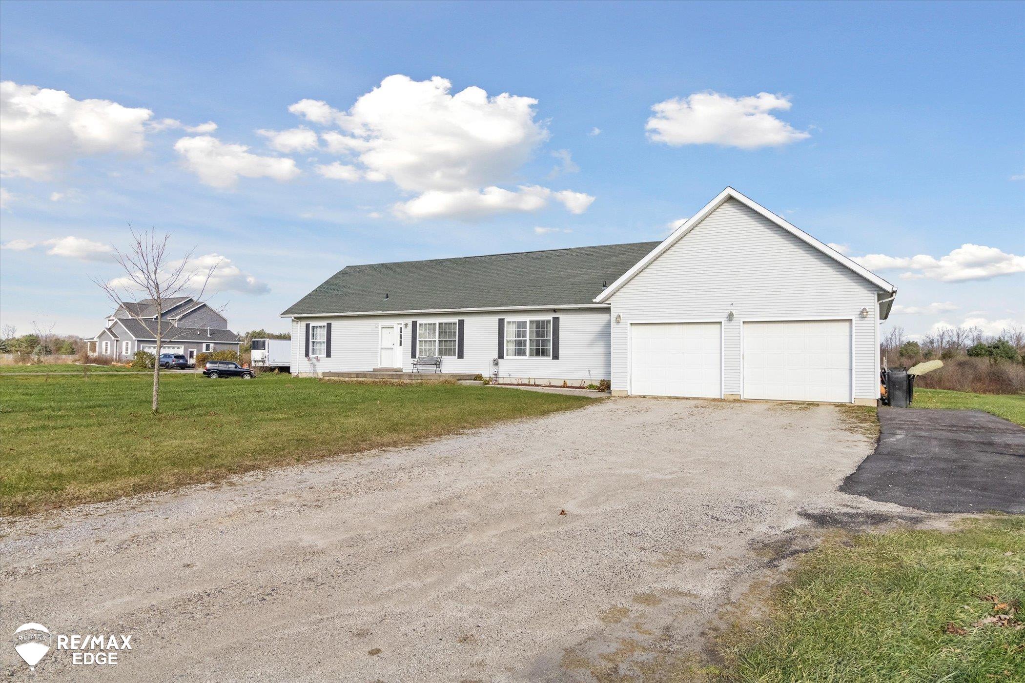 1225 East Hurd Road Clio, MI 48420 - Photo 4 of 46