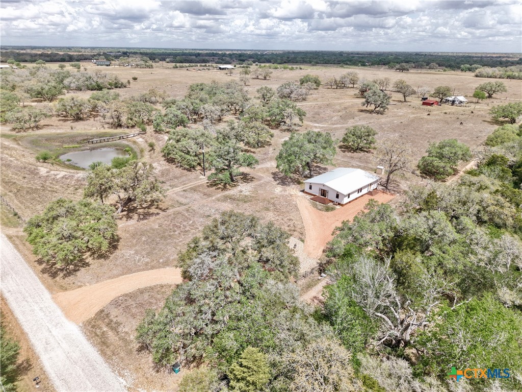 55 Rice Road Yoakum, TX 77995 - Photo 5 of 34