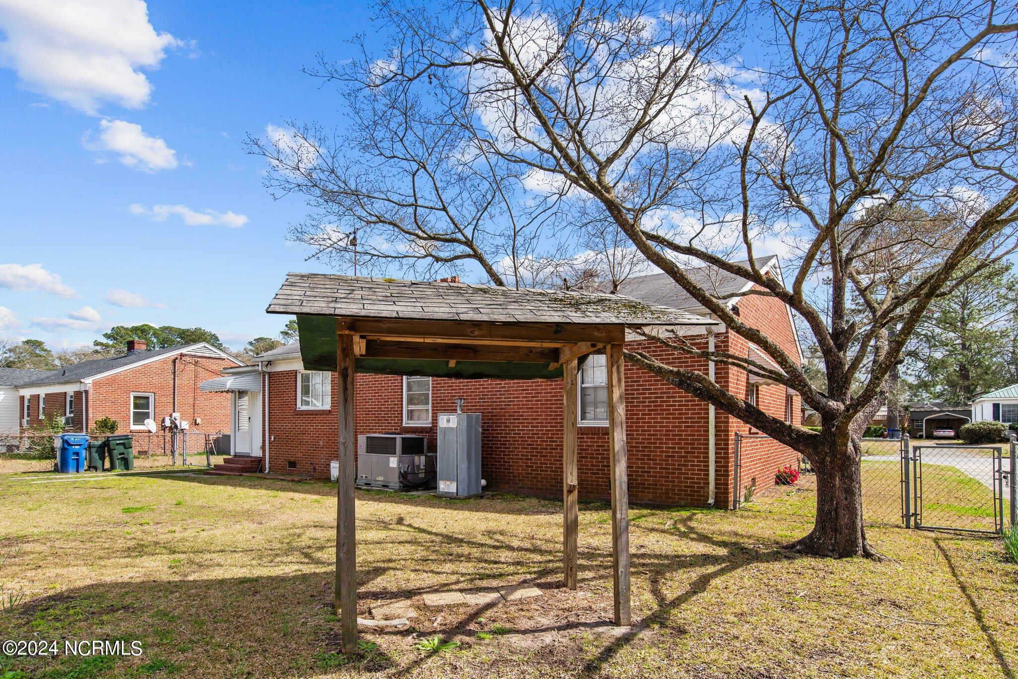 613 Daughety Road Kinston, NC 28501 - Photo 18 of 41 18-web-or-mls-DSC_8978