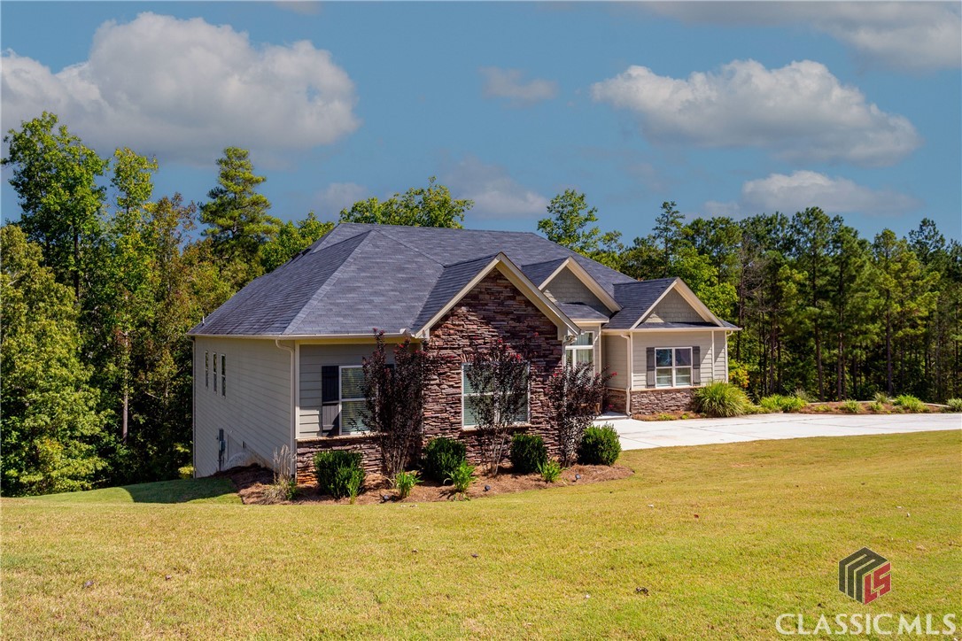2852 Shadowstone Way Winder, GA 30680 - Photo 3 of 43