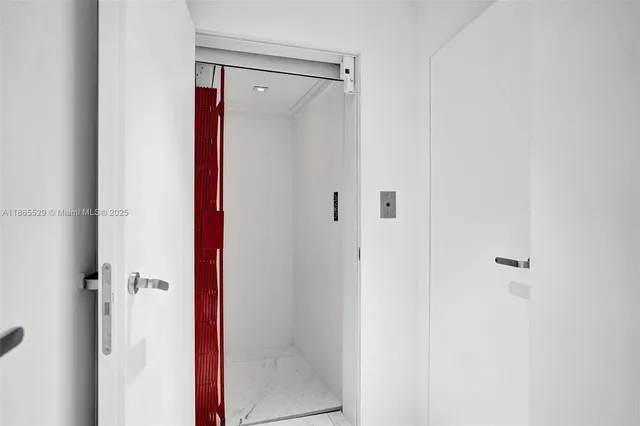 $5,500,000 | 1000 Venetian Way, Unit TH101, Miami, FL 33139