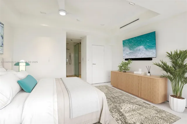 $5,500,000 | 1000 Venetian Way, Unit TH101, Miami, FL 33139