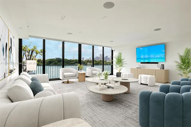 $5,500,000 | 1000 Venetian Way, Unit TH101, Miami, FL 33139