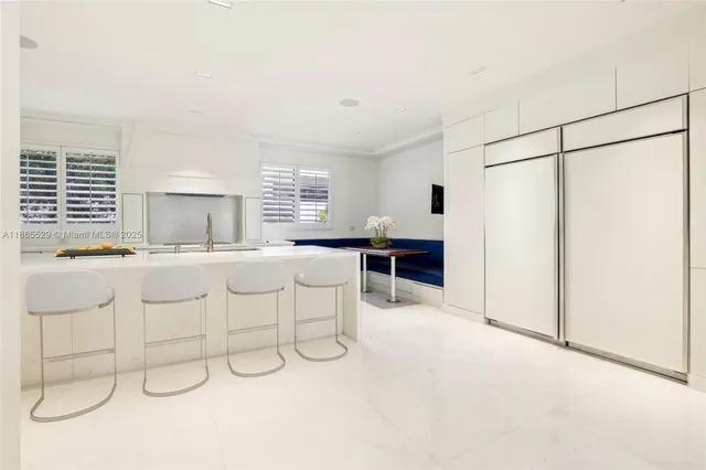 $5,500,000 | 1000 Venetian Way, Unit TH101, Miami, FL 33139