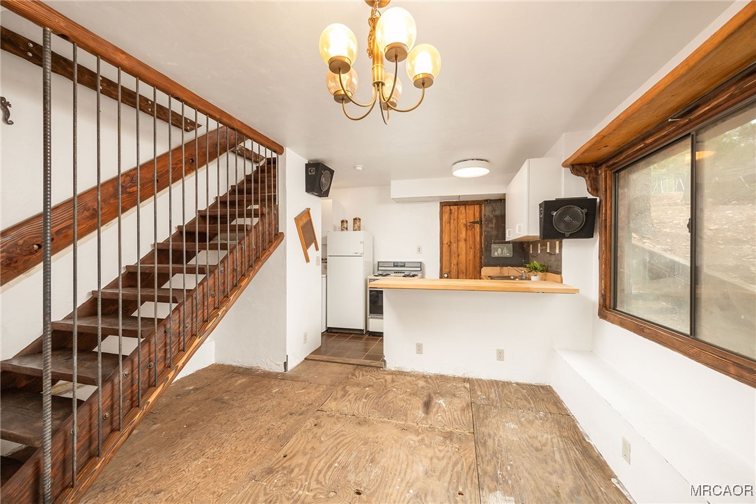 213 Riverside Avenue Sugarloaf, CA 92386 - Photo 16 of 50 Gallery Image 16