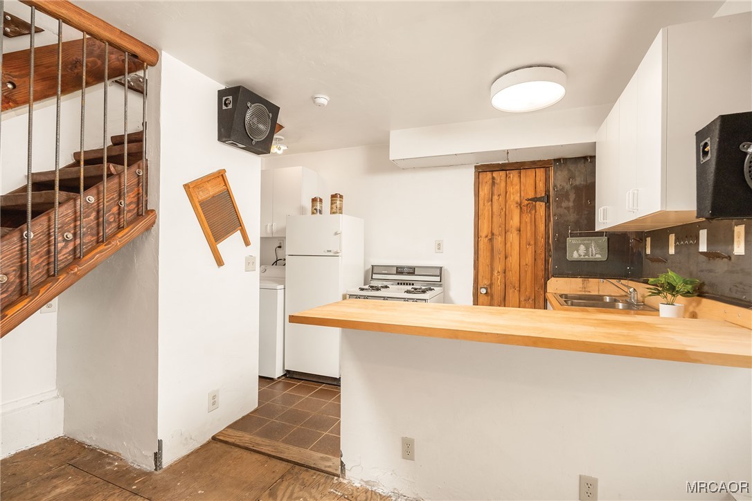 213 Riverside Avenue Sugarloaf, CA 92386 - Photo 17 of 50 Gallery Image 17