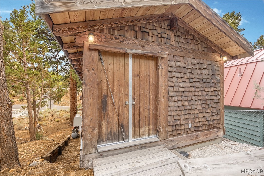 213 Riverside Avenue Sugarloaf, CA 92386 - Photo 39 of 50 Gallery Image 39