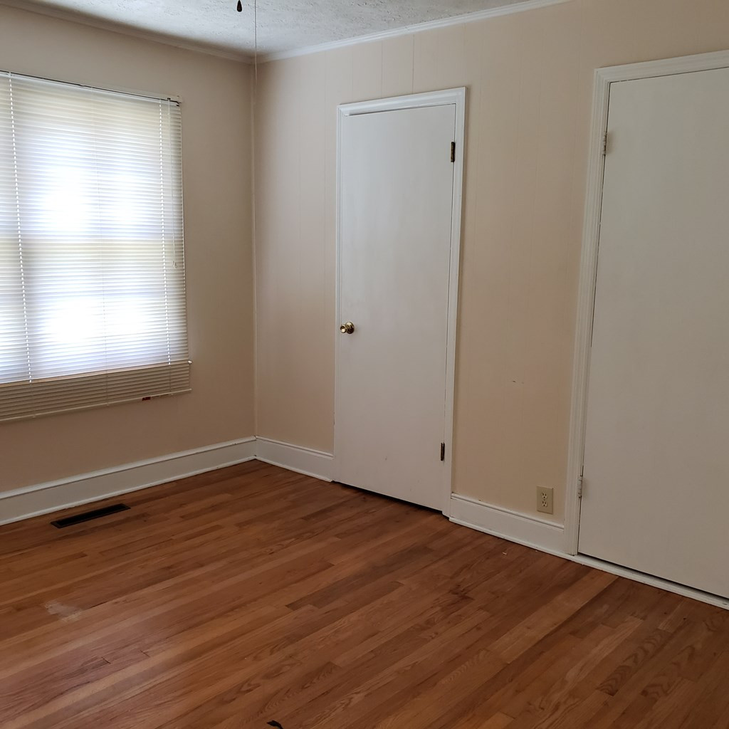 3331 Vaucluse Road Aiken, SC 29801 - Photo 9 of 16