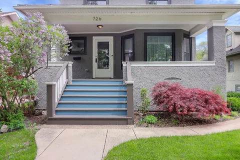 $759,900 | 726 South Grove Avenue, Oak Park, IL 60304