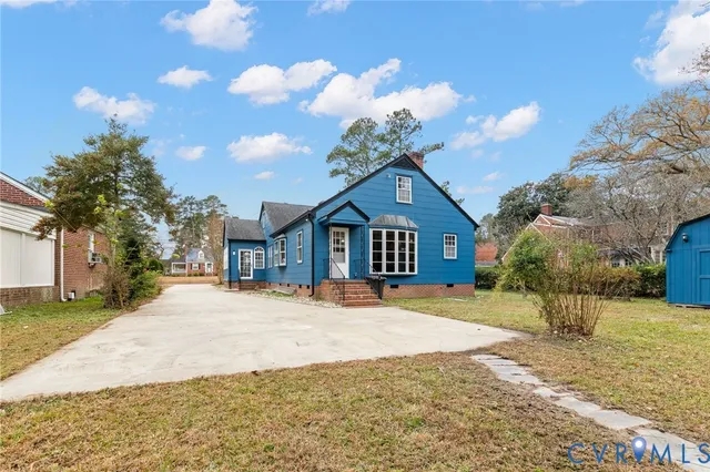 $319,900 | 426 Laurel Street, Emporia, VA 23847