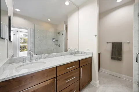 $789,000 | 3443 North Whipple Street, Chicago, IL 60618
