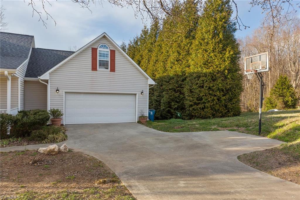 7905 McCreedy Drive Oak Ridge, NC 27310 - Photo 10 of 46
