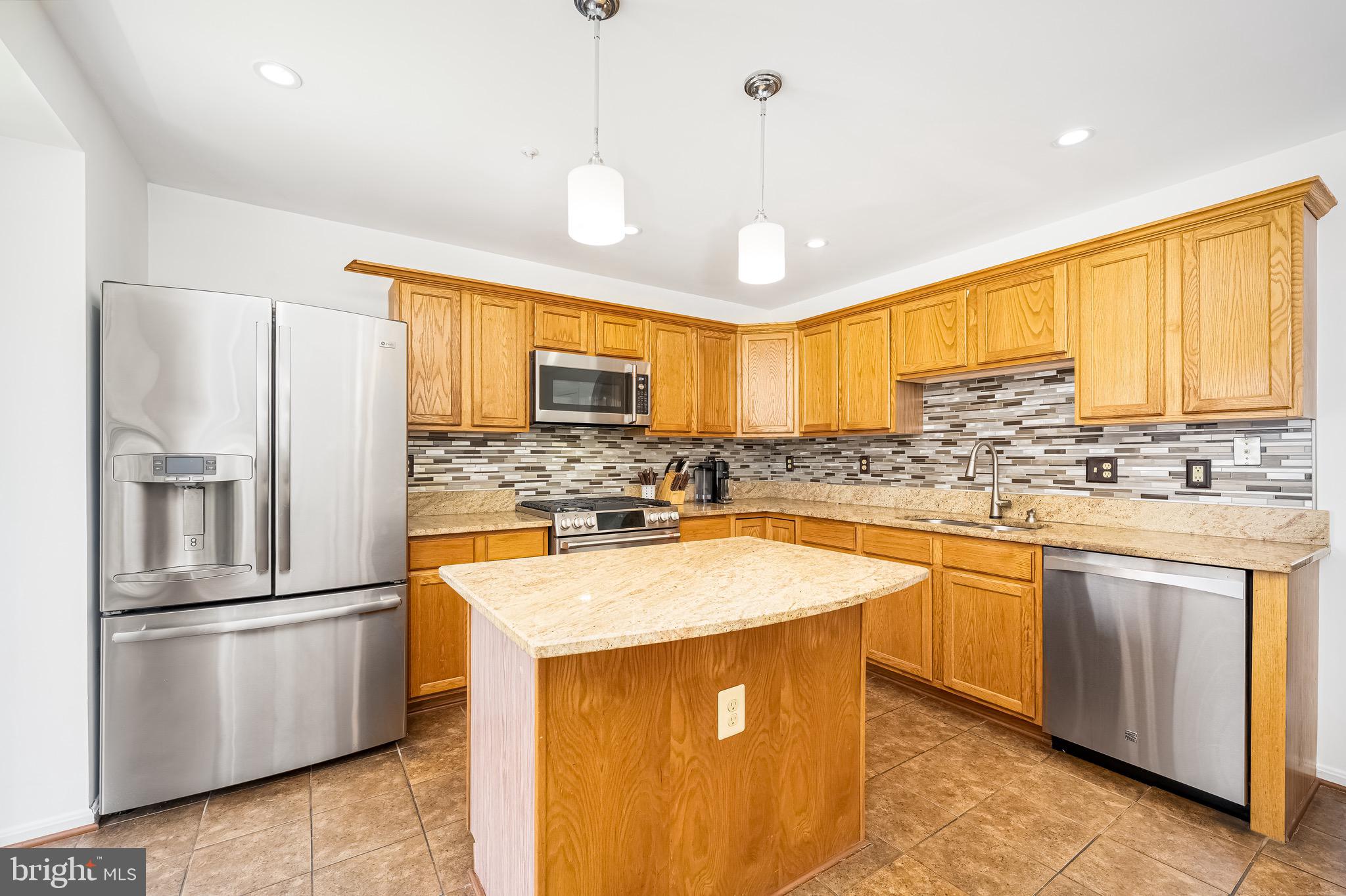 1933 Beecham Court Bowie, MD 20721 - Photo 18 of 62 Stainless
steel appliances