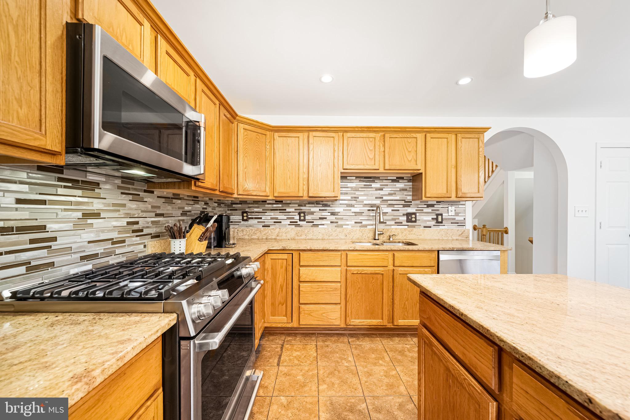 1933 Beecham Court Bowie, MD 20721 - Photo 19 of 62 Built-in microwave
