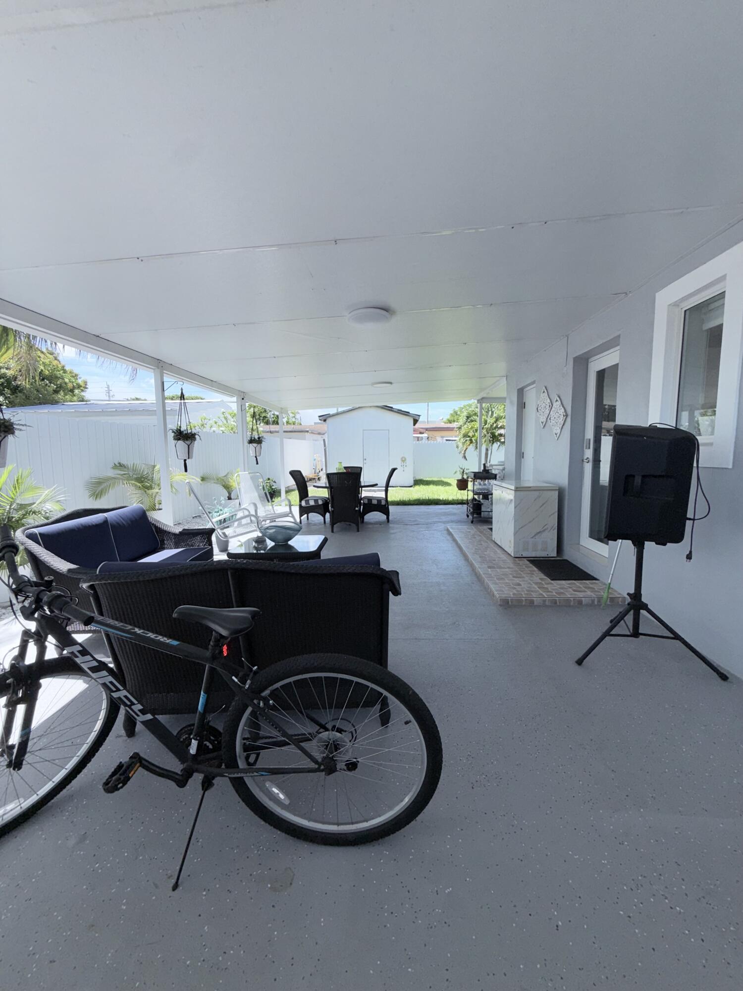 9235 Southwest 41st Street Miami, FL 33165 - Photo 58 of 63 IMG_7992