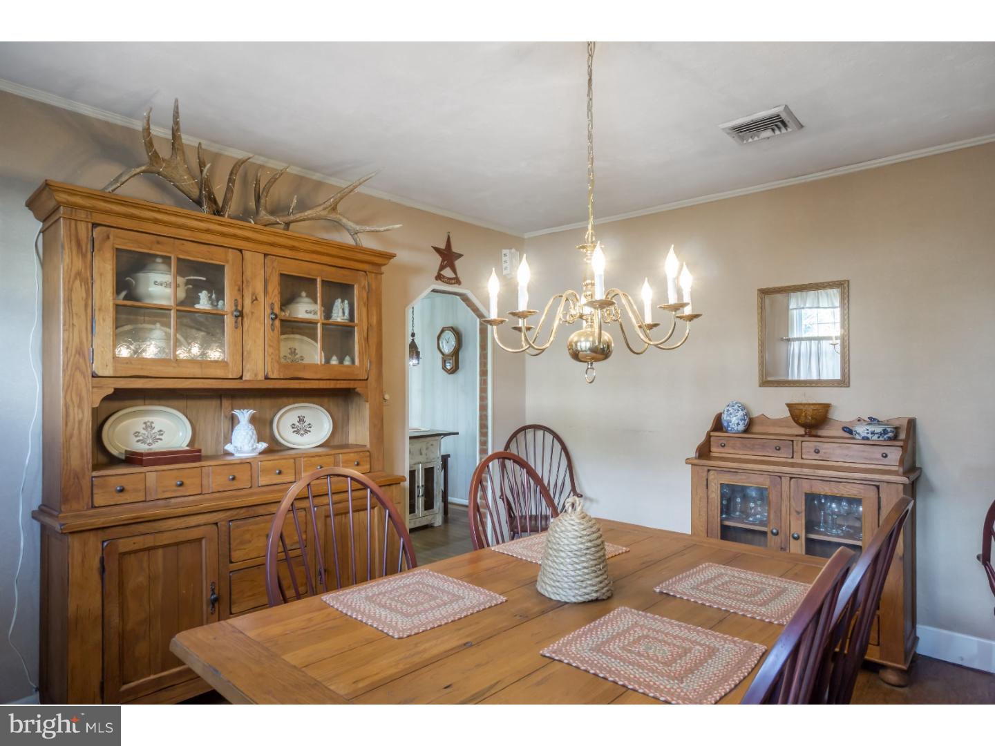 335 Spring Road Havertown, PA 19083 - Photo 10 of 24 Dining Room